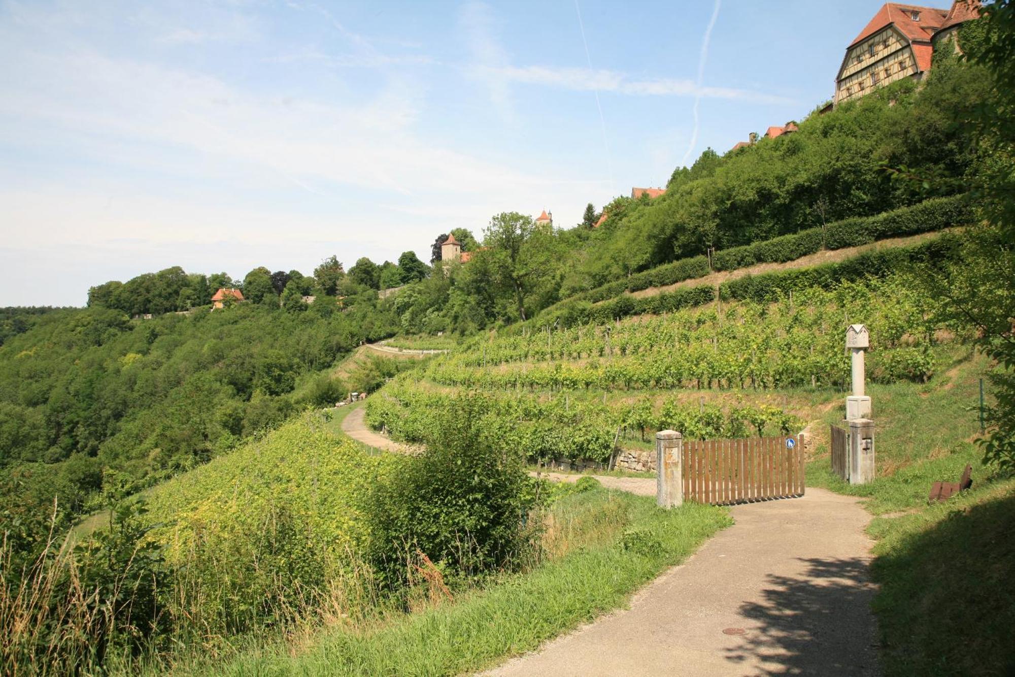 Glocke Weingut Und Hotel Rothenburg ob der Tauber Exterior foto